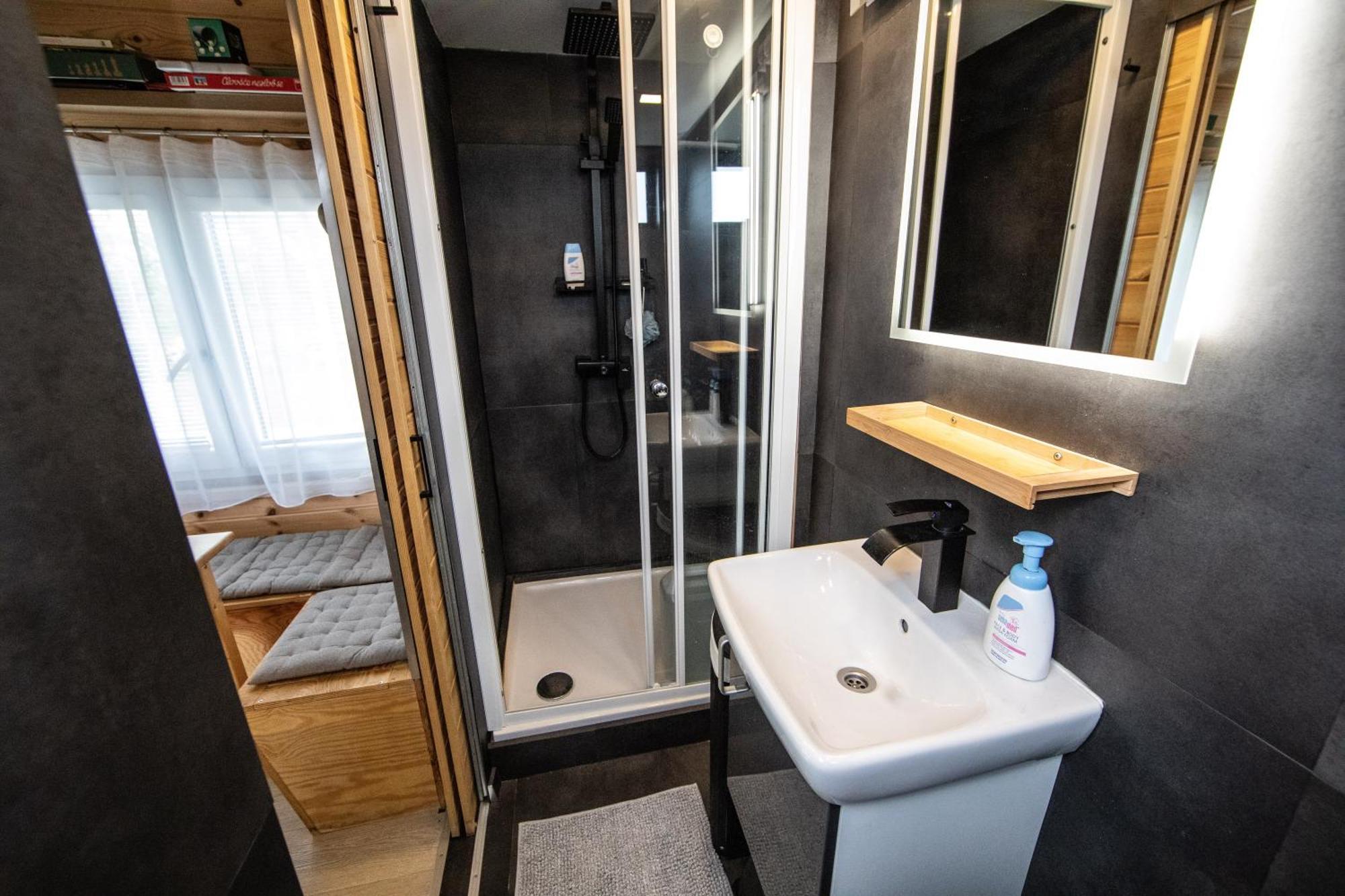 Tiny House - Chatka V Rezi U Prahy Husinec  Exteriör bild